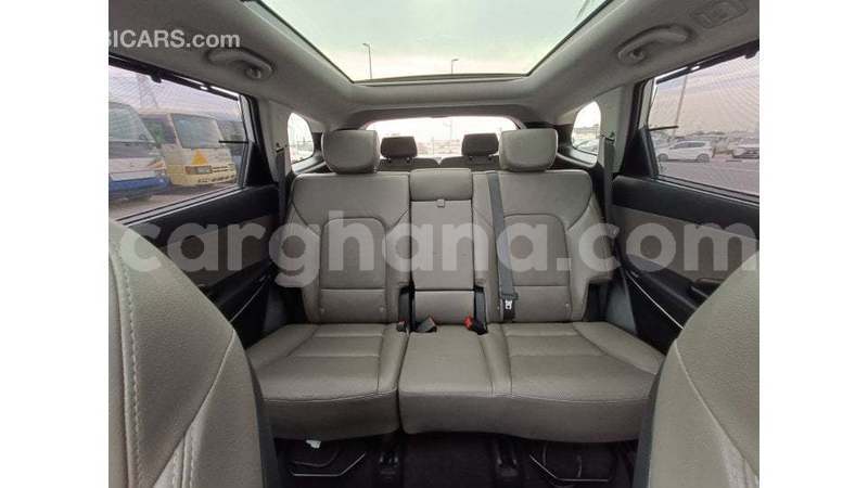 Big with watermark hyundai santa fe ashanti import dubai 52373