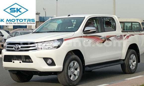 Buy Import Toyota Hilux White Car in Import - Dubai in Ashanti Buy Import Toyota Hilux White Car in Import - Dubai in Ashanti