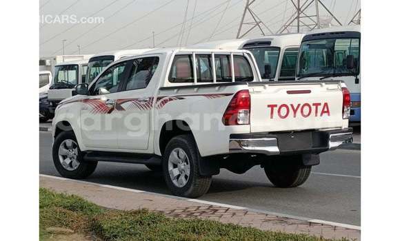 Buy Import Toyota Hilux White Car in Import - Dubai in Ashanti Buy Import Toyota Hilux White Car in Import - Dubai in Ashanti
