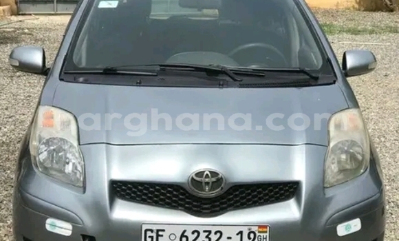 Ra Àlòkù Toyota Vitz Silver Ọkọ̀ in Accra ni Greater Accra Ra Àlòkù Toyota Vitz Silver Ọkọ̀ in Accra ni Greater Accra