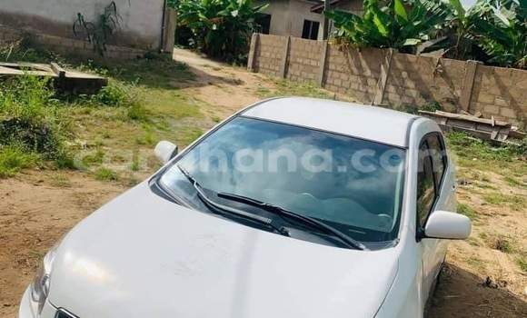 Buy Used Pontiac Vibe White Car in Accra in Greater Accra Buy Used Pontiac Vibe White Car in Accra in Greater Accra