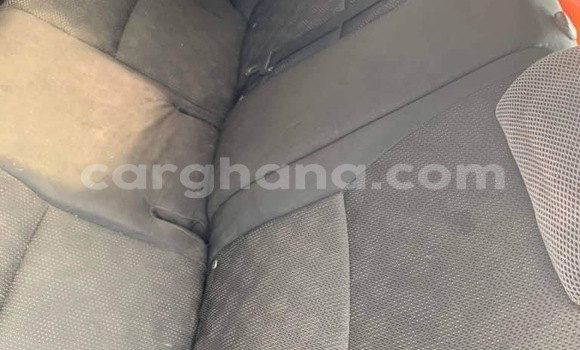 Ra Àlòkù Pontiac Vibe funfun Ọkọ̀ in Accra ni Greater Accra Ra Àlòkù Pontiac Vibe funfun Ọkọ̀ in Accra ni Greater Accra