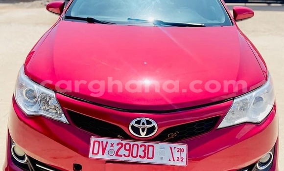 Ra Àlòkù Toyota Camry Red Ọkọ̀ in Accra ni Greater Accra