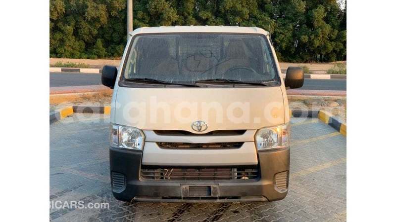 Big with watermark toyota hiace ashanti import dubai 52413