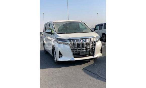 Ra Imported Toyota Alphard funfun Ọkọ̀ in Import - Dubai ni Ashanti Ra Imported Toyota Alphard funfun Ọkọ̀ in Import - Dubai ni Ashanti