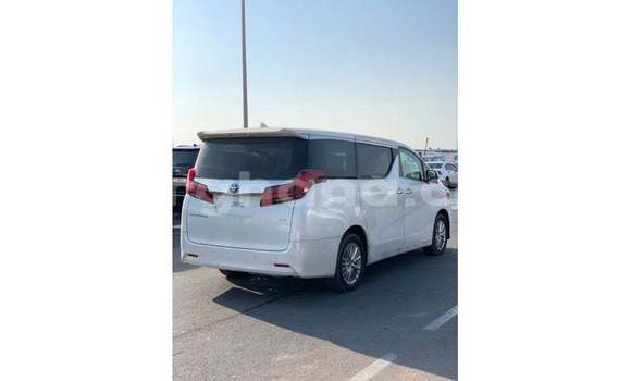 Ra Imported Toyota Alphard funfun Ọkọ̀ in Import - Dubai ni Ashanti Ra Imported Toyota Alphard funfun Ọkọ̀ in Import - Dubai ni Ashanti