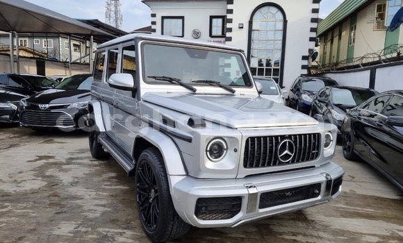 Sayi Na hannu Mercedes‒Benz G-klasse White Mota in Accra a Greater Accra Sayi Na hannu Mercedes‒Benz G-klasse White Mota in Accra a Greater Accra