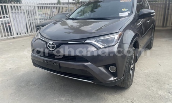Sayi Na hannu Toyota RAV4 Black Mota in Accra a Greater Accra