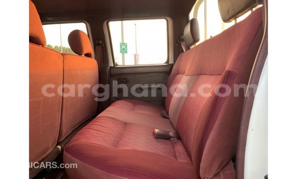 Ra Imported Nissan Pickup funfun Ọkọ̀ in Import - Dubai ni Ashanti Ra Imported Nissan Pickup funfun Ọkọ̀ in Import - Dubai ni Ashanti