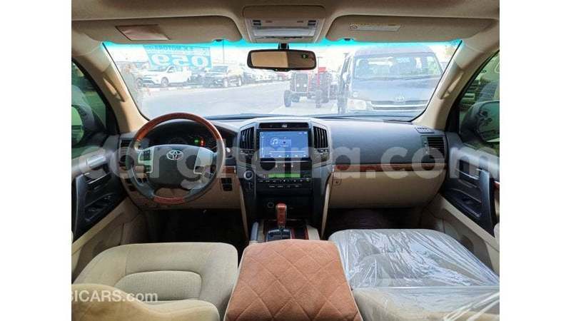 Big with watermark toyota land cruiser ashanti import dubai 52462