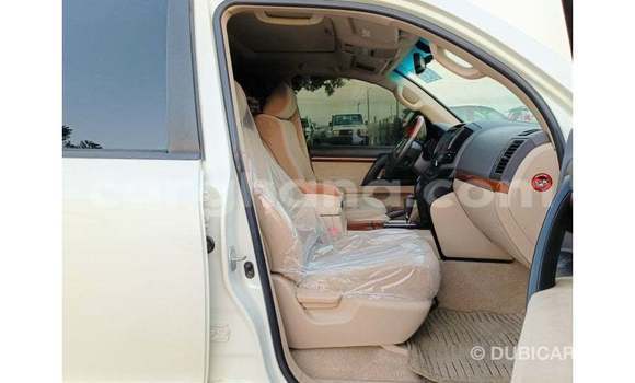 Ra Imported Toyota Land Cruiser funfun Ọkọ̀ in Import - Dubai ni Ashanti Ra Imported Toyota Land Cruiser funfun Ọkọ̀ in Import - Dubai ni Ashanti