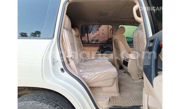 Ra Imported Toyota Land Cruiser funfun Ọkọ̀ in Import - Dubai ni Ashanti Ra Imported Toyota Land Cruiser funfun Ọkọ̀ in Import - Dubai ni Ashanti
