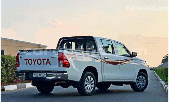 Ra Imported Toyota Hilux funfun Ọkọ̀ in Import - Dubai ni Ashanti Ra Imported Toyota Hilux funfun Ọkọ̀ in Import - Dubai ni Ashanti