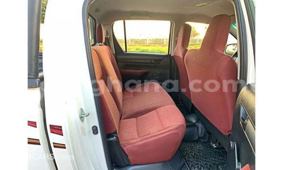 Ra Imported Toyota Hilux funfun Ọkọ̀ in Import - Dubai ni Ashanti Ra Imported Toyota Hilux funfun Ọkọ̀ in Import - Dubai ni Ashanti