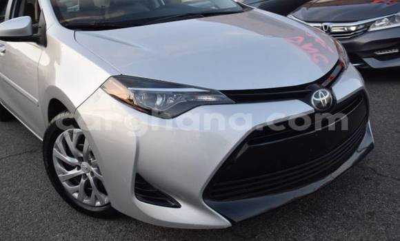 Sayi Na hannu Toyota Camry Azurfa Mota in Accra a Greater Accra Sayi Na hannu Toyota Camry Azurfa Mota in Accra a Greater Accra