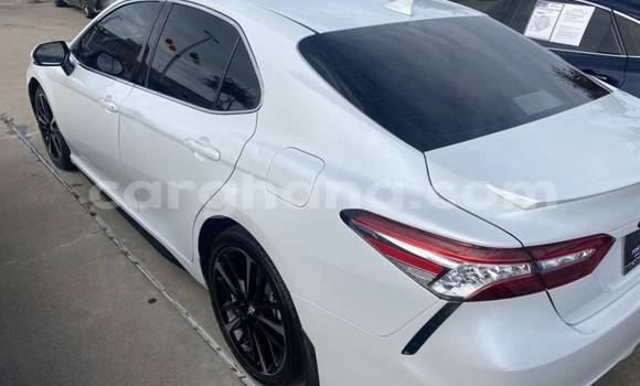 Buy Used Toyota Camry White Car in Accra in Greater Accra Buy Used Toyota Camry White Car in Accra in Greater Accra