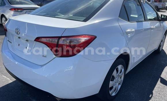 Sayi Na hannu Toyota Corolla White Mota in Accra a Greater Accra Sayi Na hannu Toyota Corolla White Mota in Accra a Greater Accra