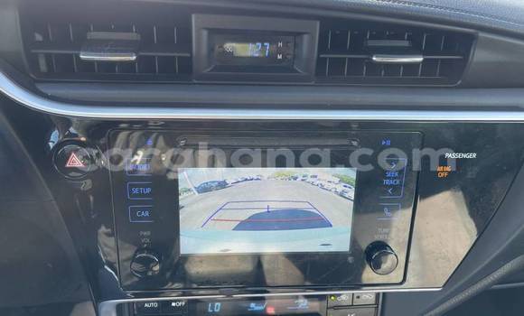 Sayi Na hannu Toyota Corolla White Mota in Accra a Greater Accra Sayi Na hannu Toyota Corolla White Mota in Accra a Greater Accra