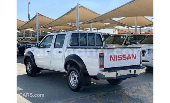 Ra Imported Nissan Pickup funfun Ọkọ̀ in Import - Dubai ni Ashanti Ra Imported Nissan Pickup funfun Ọkọ̀ in Import - Dubai ni Ashanti