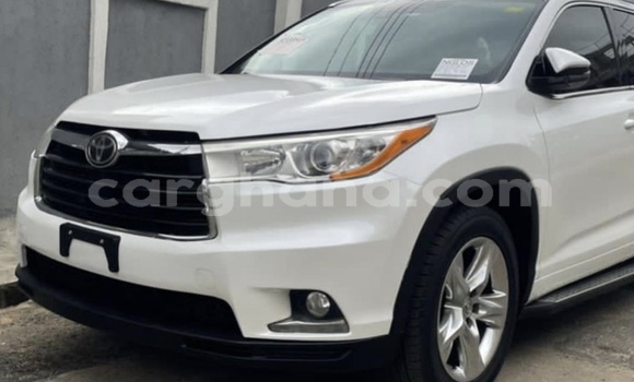 Sayi Na hannu Toyota Highlander White Mota in Accra a Greater Accra Sayi Na hannu Toyota Highlander White Mota in Accra a Greater Accra