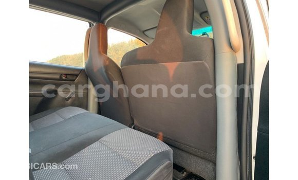 Buy Import Toyota Hilux White Car in Import - Dubai in Ashanti Buy Import Toyota Hilux White Car in Import - Dubai in Ashanti