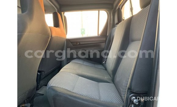 Buy Import Toyota Hilux White Car in Import - Dubai in Ashanti Buy Import Toyota Hilux White Car in Import - Dubai in Ashanti