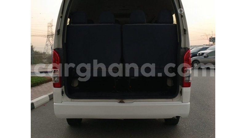 Big with watermark toyota hiace ashanti import dubai 52577