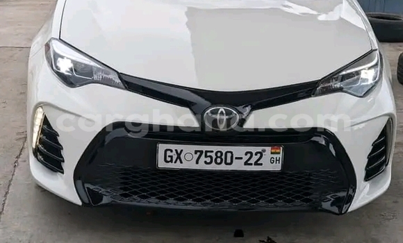 Sayi Na hannu Toyota Corolla White Mota in Accra a Greater Accra Sayi Na hannu Toyota Corolla White Mota in Accra a Greater Accra