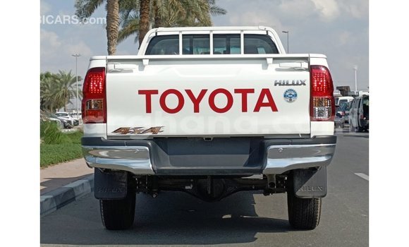 Buy Import Toyota Hilux White Car in Import - Dubai in Ashanti Buy Import Toyota Hilux White Car in Import - Dubai in Ashanti