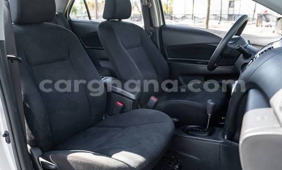 Ra Àlòkù Toyota Yaris Silver Ọkọ̀ in Accra ni Greater Accra Ra Àlòkù Toyota Yaris Silver Ọkọ̀ in Accra ni Greater Accra