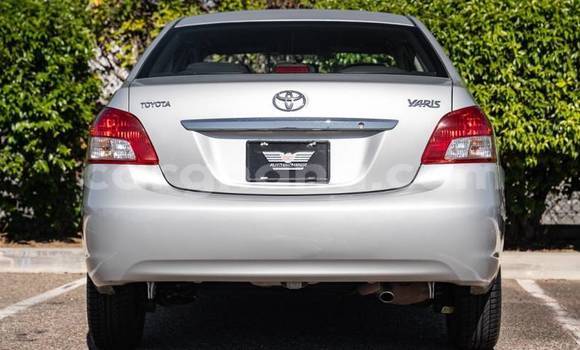 Ra Àlòkù Toyota Yaris Silver Ọkọ̀ in Accra ni Greater Accra Ra Àlòkù Toyota Yaris Silver Ọkọ̀ in Accra ni Greater Accra