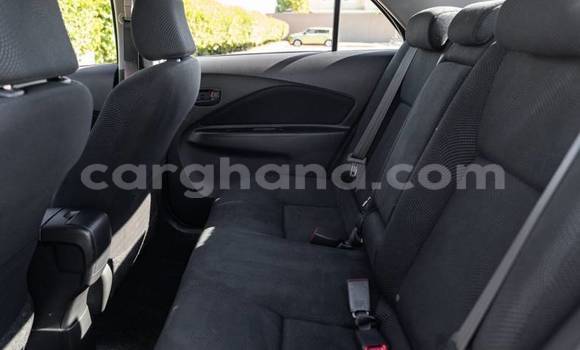 Ra Àlòkù Toyota Yaris Silver Ọkọ̀ in Accra ni Greater Accra Ra Àlòkù Toyota Yaris Silver Ọkọ̀ in Accra ni Greater Accra