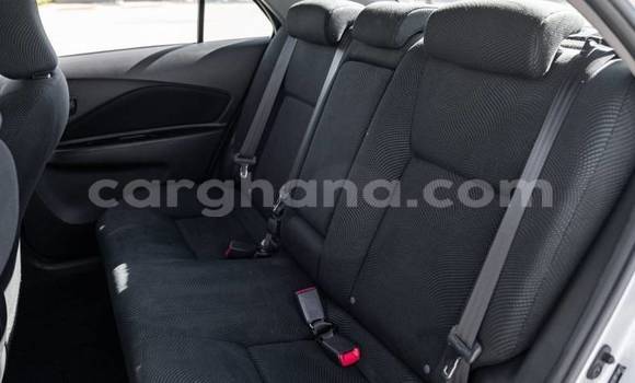 Ra Àlòkù Toyota Yaris Silver Ọkọ̀ in Accra ni Greater Accra Ra Àlòkù Toyota Yaris Silver Ọkọ̀ in Accra ni Greater Accra