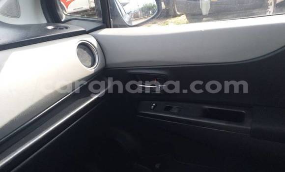 Sayi Na hannu Toyota Yaris Black Mota in Accra a Greater Accra Sayi Na hannu Toyota Yaris Black Mota in Accra a Greater Accra