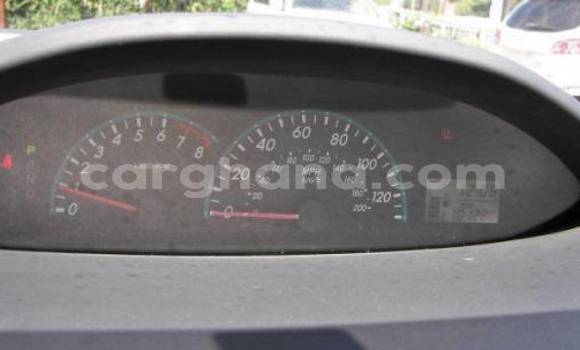 Sayi Na hannu Toyota Yaris Red Mota in Accra a Greater Accra Sayi Na hannu Toyota Yaris Red Mota in Accra a Greater Accra
