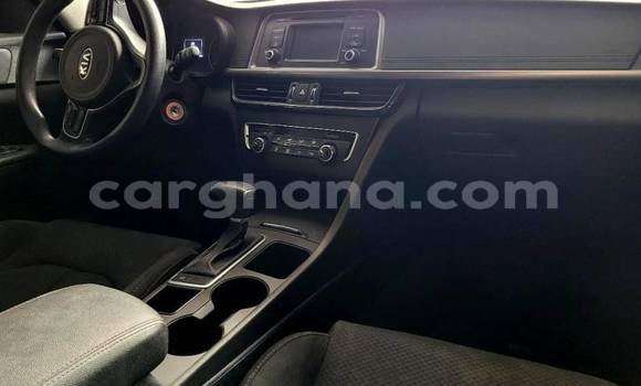 Ra Àlòkù Kia Optima funfun Ọkọ̀ in Accra ni Greater Accra Ra Àlòkù Kia Optima funfun Ọkọ̀ in Accra ni Greater Accra