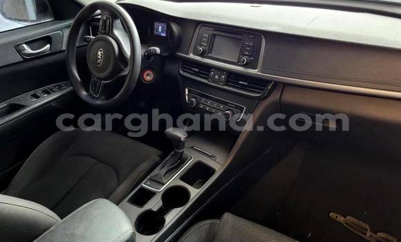 Ra Àlòkù Kia Optima funfun Ọkọ̀ in Accra ni Greater Accra Ra Àlòkù Kia Optima funfun Ọkọ̀ in Accra ni Greater Accra