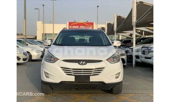 Buy Import Hyundai Tucson White Car in Import - Dubai in Ashanti Buy Import Hyundai Tucson White Car in Import - Dubai in Ashanti