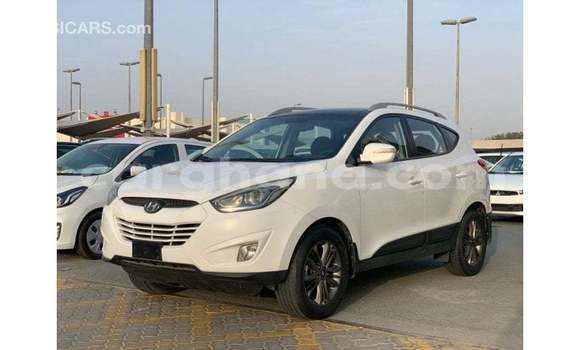 Buy Import Hyundai Tucson White Car in Import - Dubai in Ashanti Buy Import Hyundai Tucson White Car in Import - Dubai in Ashanti