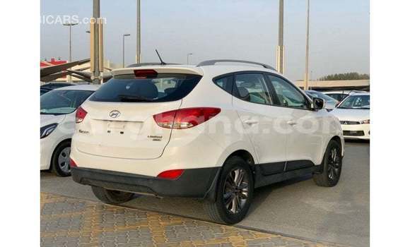 Buy Import Hyundai Tucson White Car in Import - Dubai in Ashanti Buy Import Hyundai Tucson White Car in Import - Dubai in Ashanti