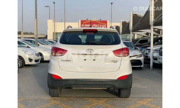 Buy Import Hyundai Tucson White Car in Import - Dubai in Ashanti Buy Import Hyundai Tucson White Car in Import - Dubai in Ashanti