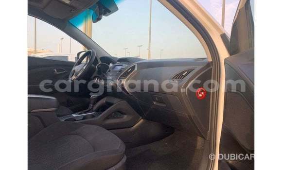 Buy Import Hyundai Tucson White Car in Import - Dubai in Ashanti Buy Import Hyundai Tucson White Car in Import - Dubai in Ashanti