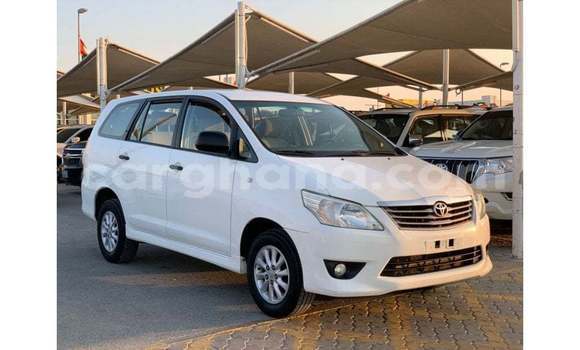 Ra Imported Toyota Innova funfun Ọkọ̀ in Import - Dubai ni Ashanti Ra Imported Toyota Innova funfun Ọkọ̀ in Import - Dubai ni Ashanti