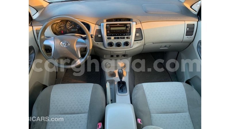 Big with watermark toyota innova ashanti import dubai 52601