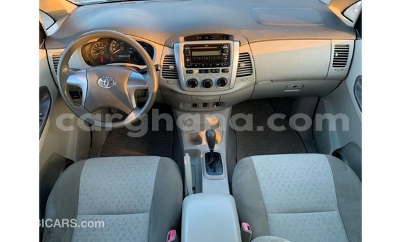 Ra Imported Toyota Innova funfun Ọkọ̀ in Import - Dubai ni Ashanti Ra Imported Toyota Innova funfun Ọkọ̀ in Import - Dubai ni Ashanti
