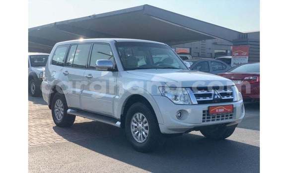 Sayi Imported Mitsubishi Pajero White Mota in Import - Dubai a Ashanti Sayi Imported Mitsubishi Pajero White Mota in Import - Dubai a Ashanti