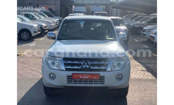Sayi Imported Mitsubishi Pajero White Mota in Import - Dubai a Ashanti Sayi Imported Mitsubishi Pajero White Mota in Import - Dubai a Ashanti