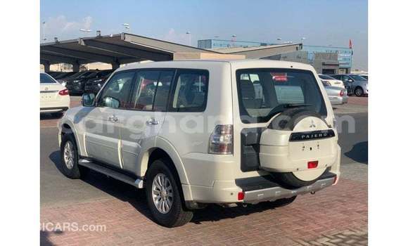 Sayi Imported Mitsubishi Pajero White Mota in Import - Dubai a Ashanti Sayi Imported Mitsubishi Pajero White Mota in Import - Dubai a Ashanti