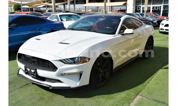 Ra Imported Ford Mustang funfun Ọkọ̀ in Import - Dubai ni Ashanti Ra Imported Ford Mustang funfun Ọkọ̀ in Import - Dubai ni Ashanti