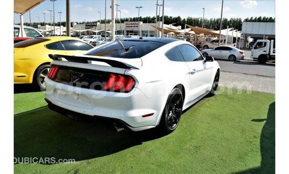 Ra Imported Ford Mustang funfun Ọkọ̀ in Import - Dubai ni Ashanti Ra Imported Ford Mustang funfun Ọkọ̀ in Import - Dubai ni Ashanti